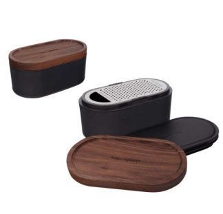 34700E_Microplane_raastin_rasialla_jpg